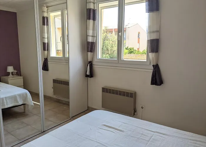 T2 Lumineux 40m2, 4 Personnes, 150m De La Plage, Bien Equipe Et Proche Loisirs - Fr-1-797-18
