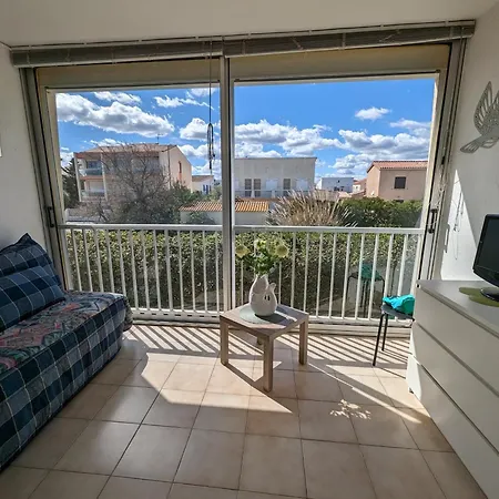 Apartment T2 Lumineux 40m2, 4 Personnes, 150m De La Plage, Bien Equipe Et Proche Loisirs - Fr-1-797-18