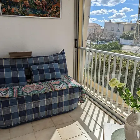 Apartment T2 Lumineux 40m2, 4 Personnes, 150m De La Plage, Bien Equipe Et Proche Loisirs - Fr-1-797-18 *