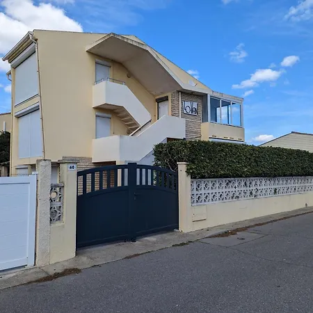 T2 Lumineux 40m2, 4 Personnes, 150m De La Plage, Bien Equipe Et Proche Loisirs - Fr-1-797-18 *
